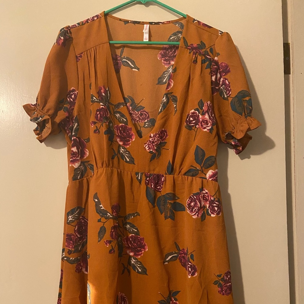 Mid drift dress
